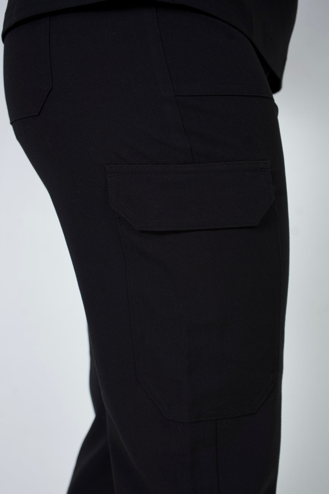 #color_jett-black
